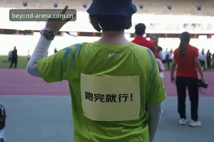 安博体育APP功能详解 苹果端运动不止于赛场下载装了又删,安卓运动不止于赛场国际版换来换去,电脑网页端看数据还得开两个设备——很多人折腾半天,其实连安博体育APP的基础框架都没摸清。这篇直接把核心功能拆开讲,从安装到回放,全程贴合实战场景,看完就能上手。